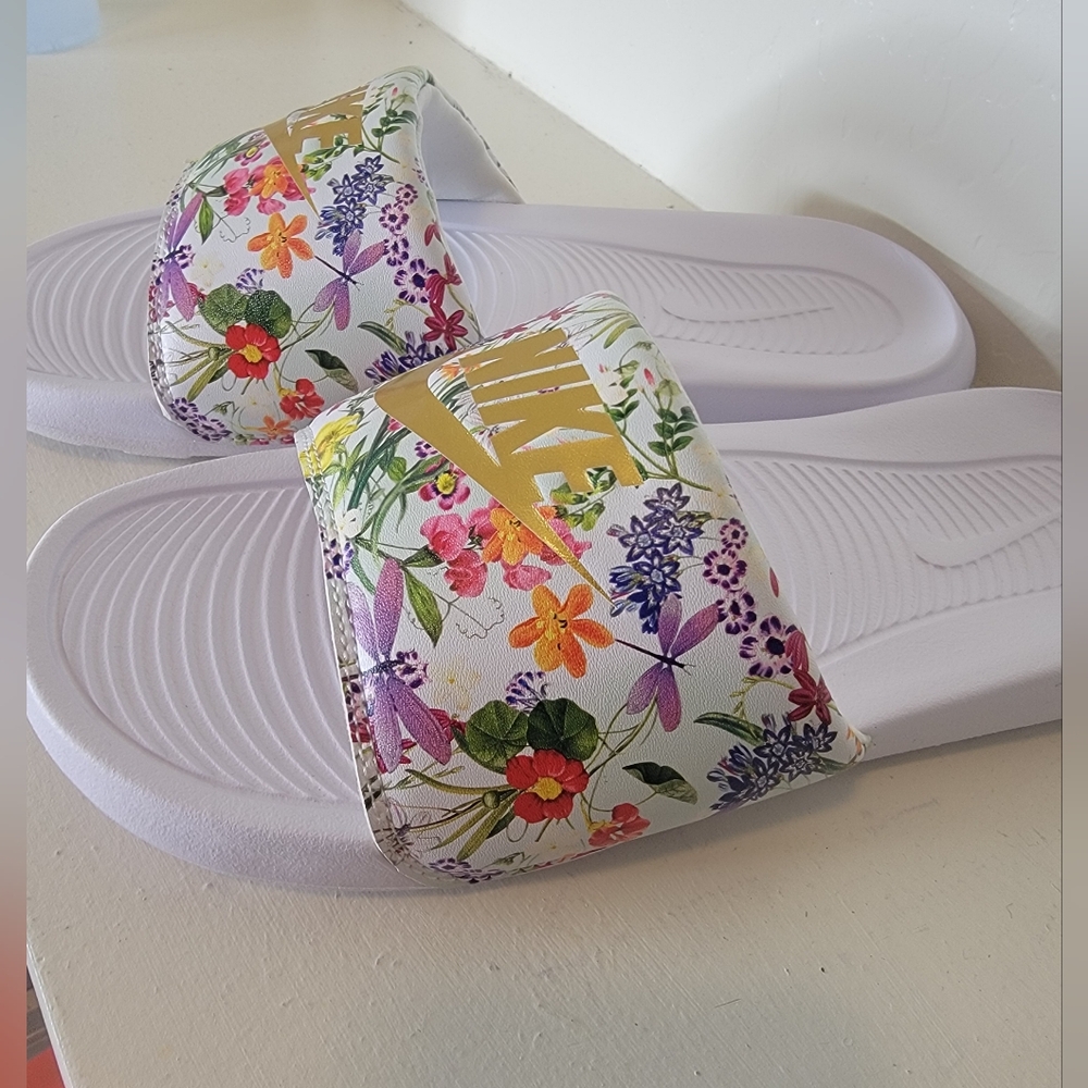Nike Victori One Floral Slide Sandals Womens Size 9